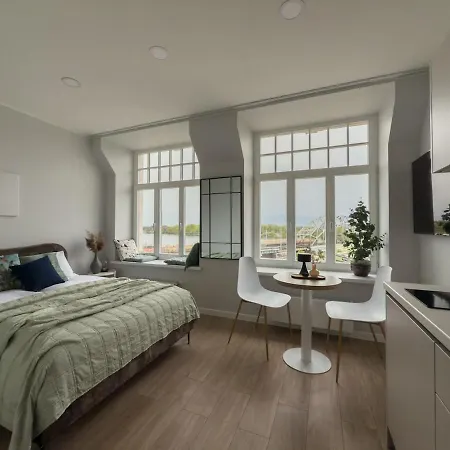 Bright & Cozy Overlooking The River Apartment Riga