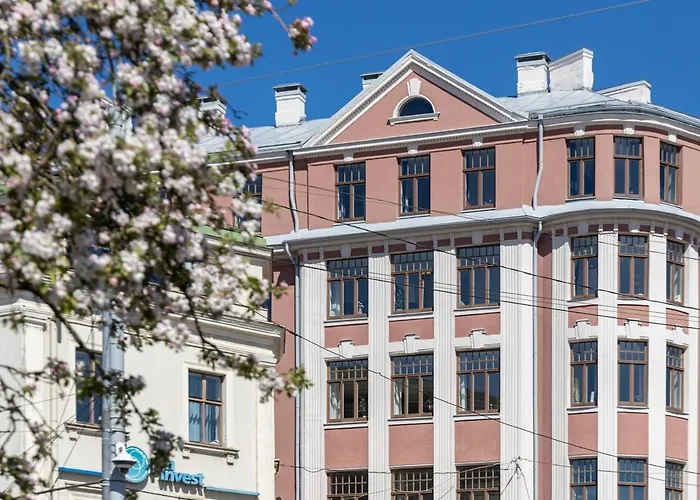 Apartment Bright & Cozy Overlooking The River Riga