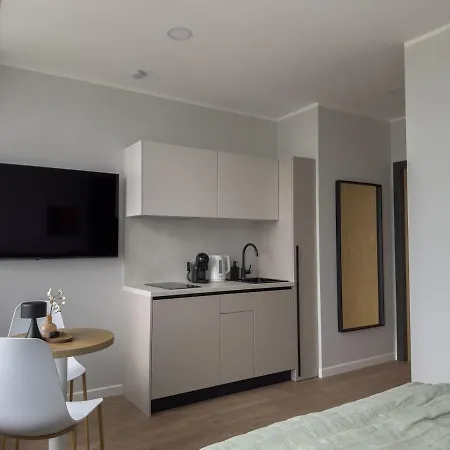 Bright & Cozy Overlooking The River